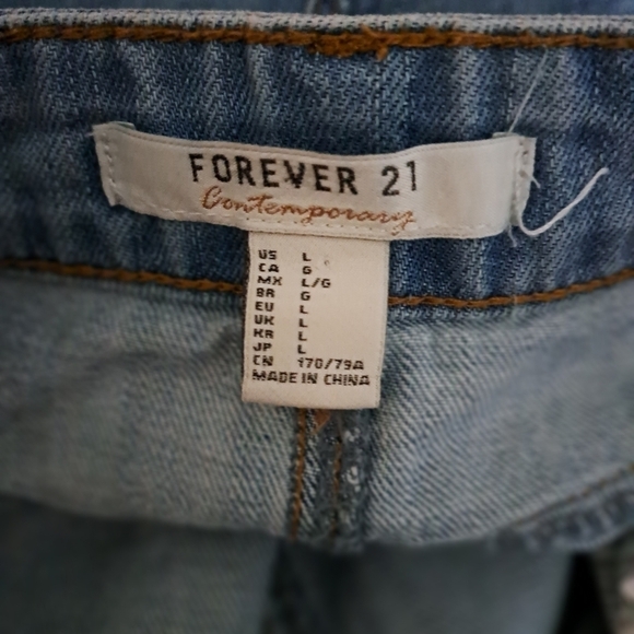 Forever 21 contemporary size large Jean skirt - Picture 3 of 3